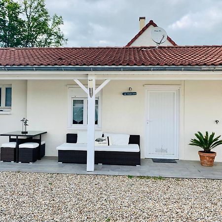 Studio Au Bord Du Lac D'Eguzon Екстер'єр фото