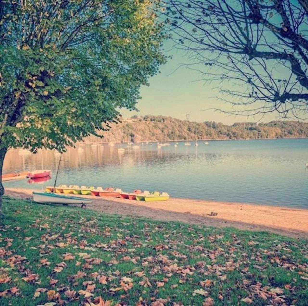 Studio Au Bord Du Lac D'Eguzon Екстер'єр фото